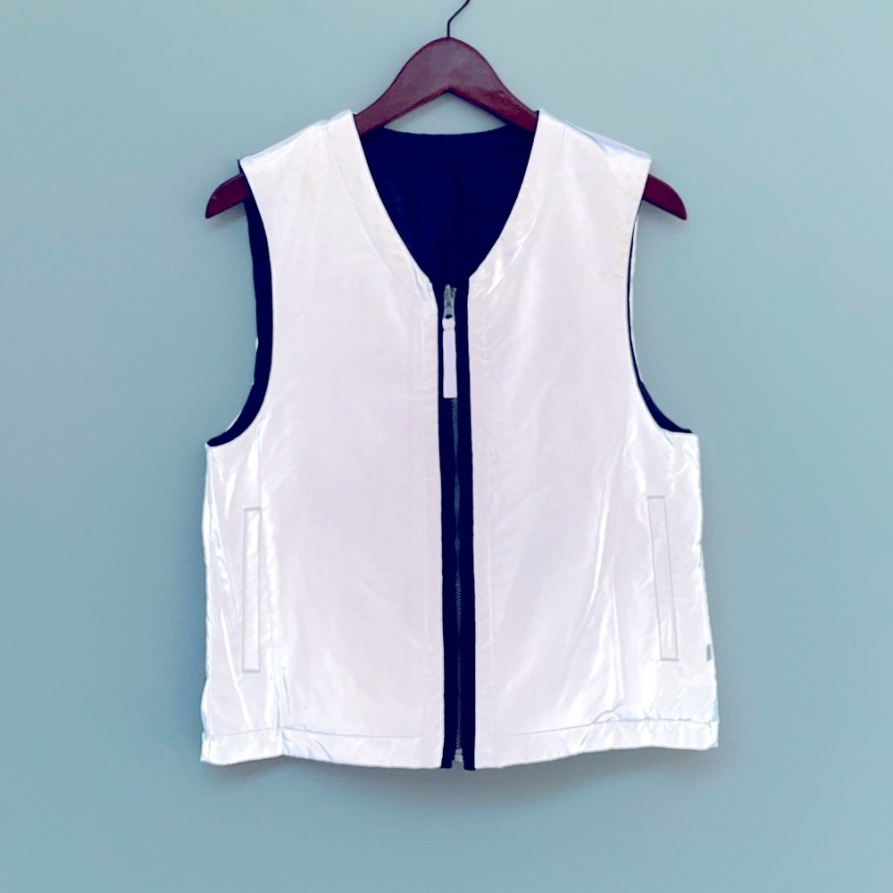 NEW Lululemon Reversible Reflective and Denim Vest Size Small